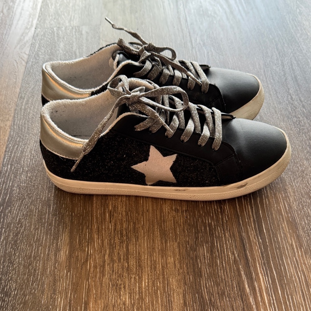 Steve Madden Black and Silver Star Sneakers